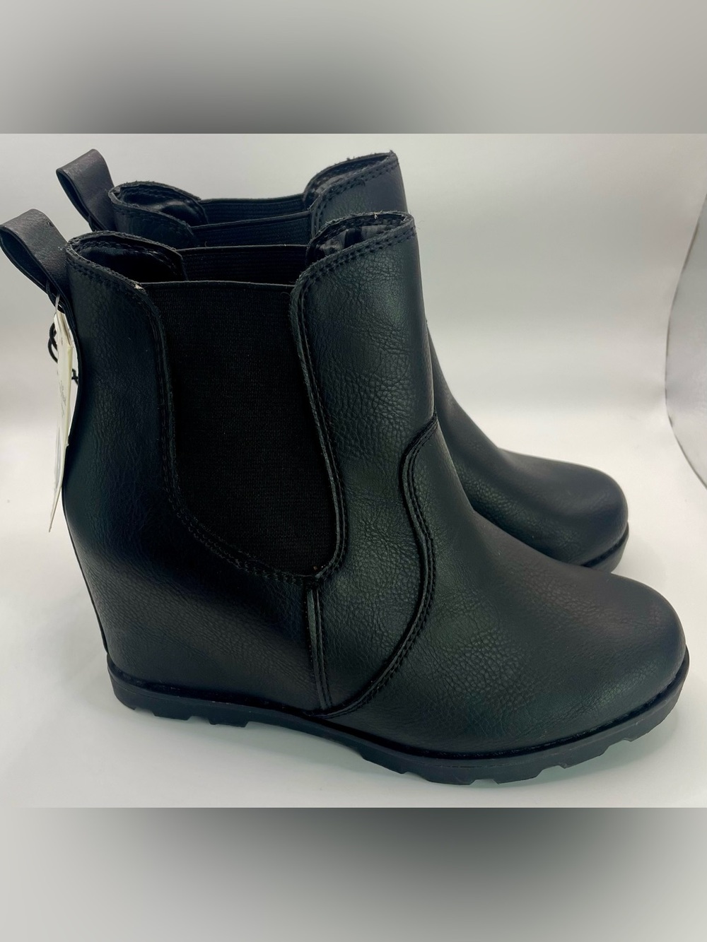 (size 6) Universal Thread Women's Black Amalia Fashion Boots